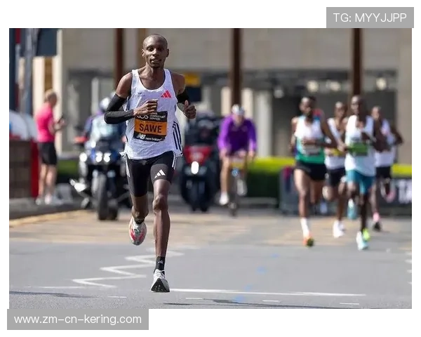 伦敦马拉松迎来迎来新纪录选手，现场气氛空前高涨，伦敦马拉松2021视频